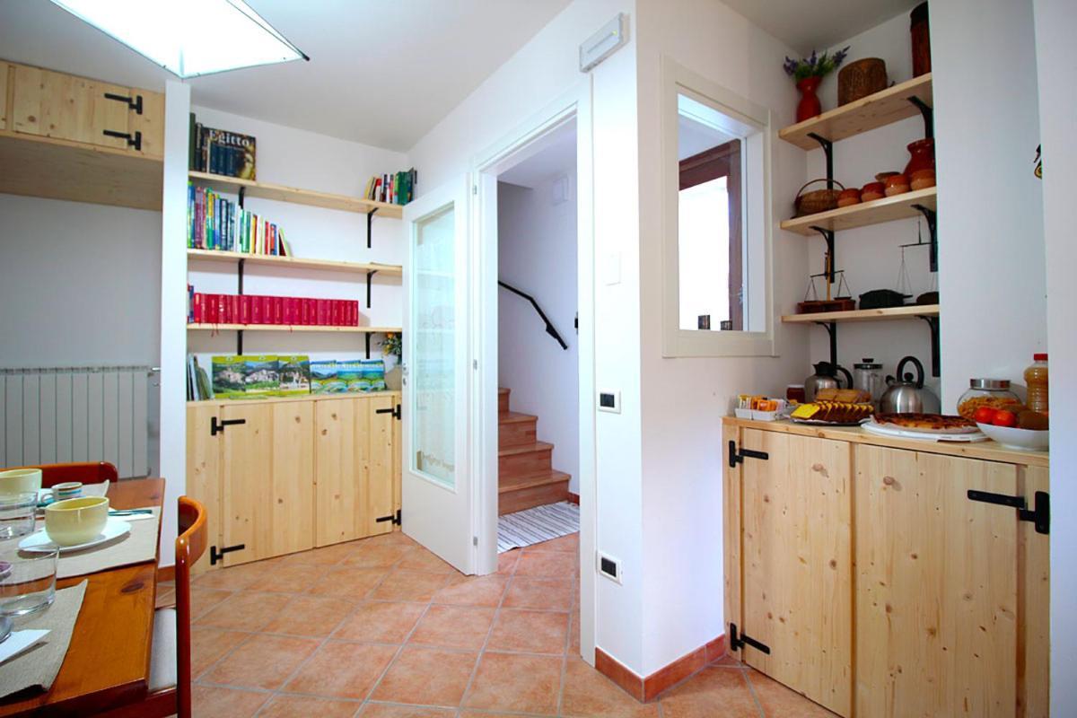 לינה וארוחת בוקר נורצ'יה Casale La Torretta מראה חיצוני תמונה