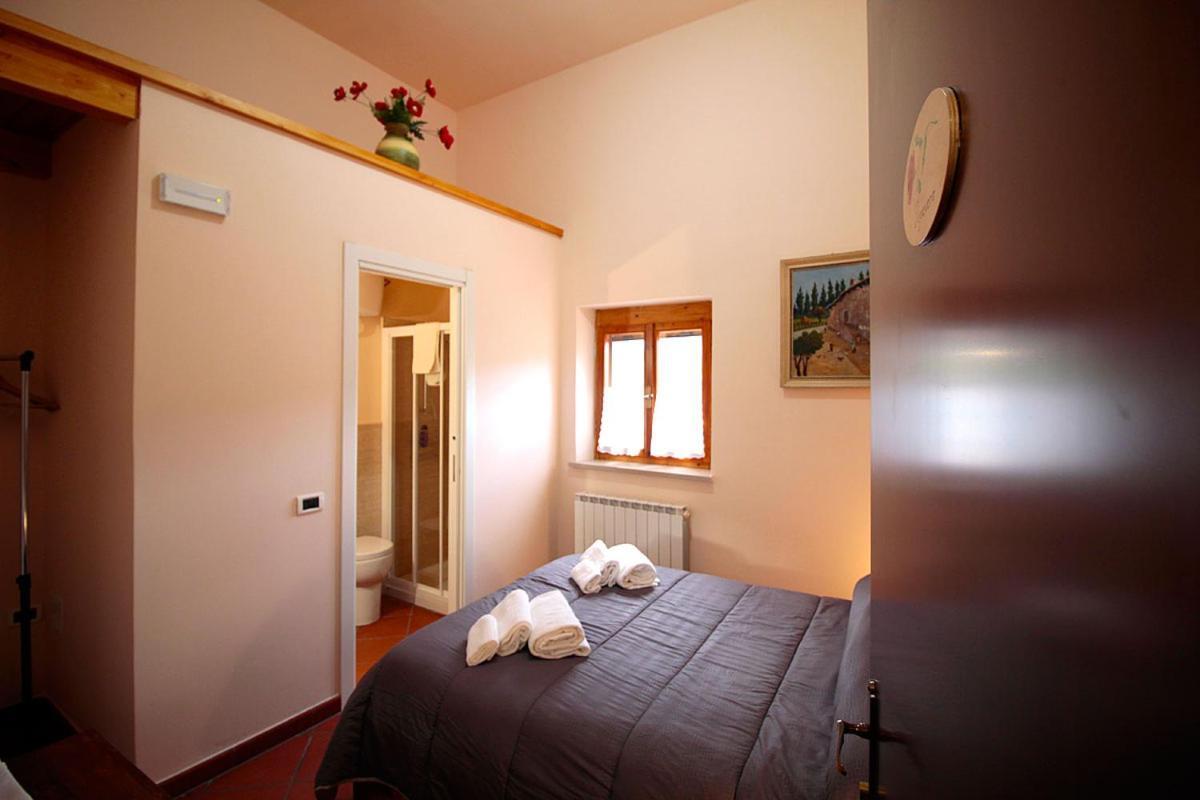 לינה וארוחת בוקר נורצ'יה Casale La Torretta מראה חיצוני תמונה